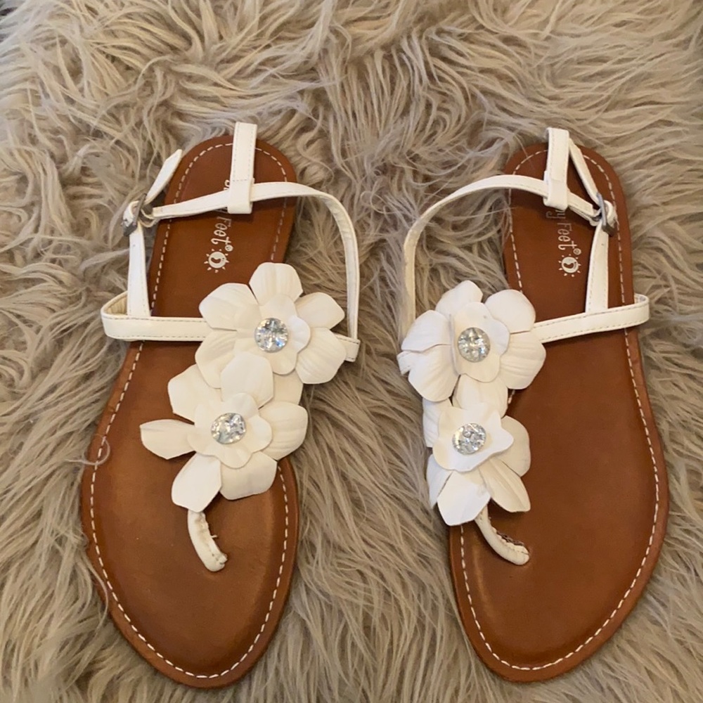 Sunny Feet women’s strappy sandals size 8.5